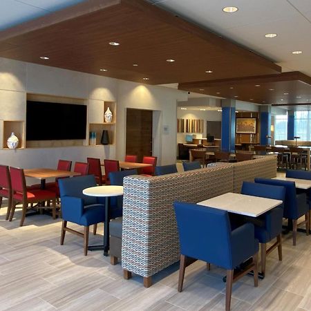 Holiday Inn Express & Suites - Aurora By Ihg Ngoại thất bức ảnh