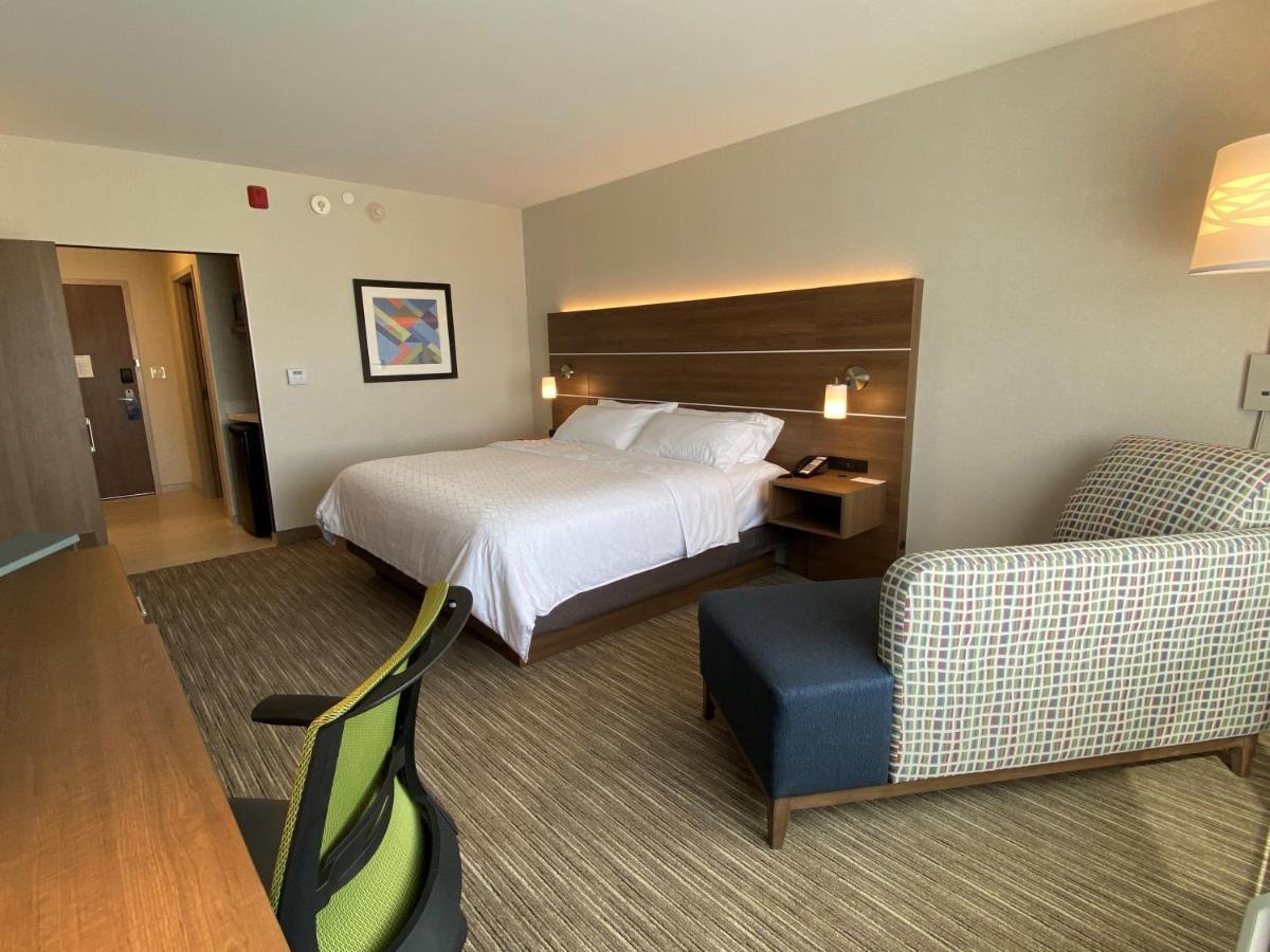 Holiday Inn Express & Suites - Aurora By Ihg Ngoại thất bức ảnh