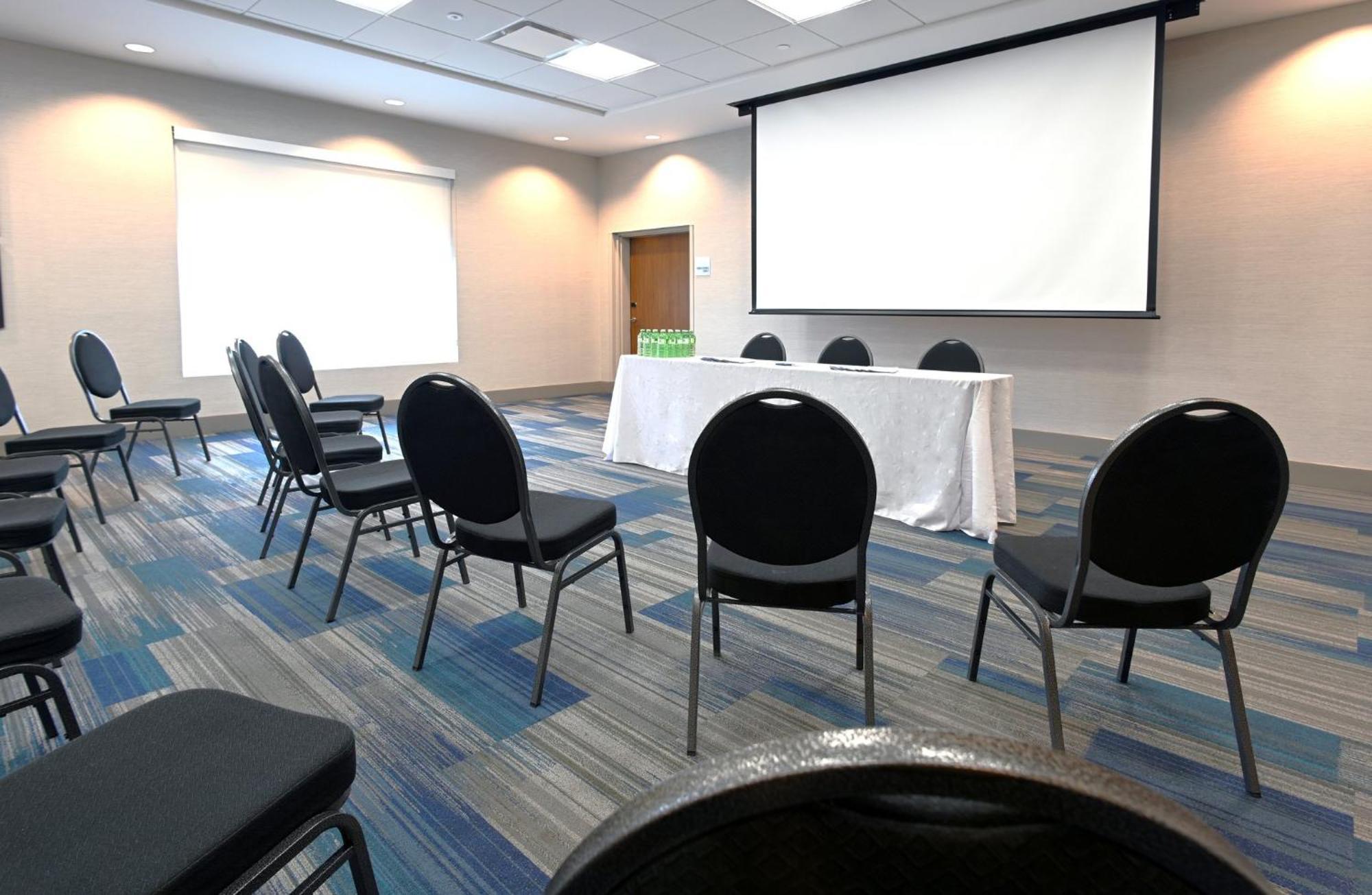Holiday Inn Express & Suites - Aurora By Ihg Ngoại thất bức ảnh