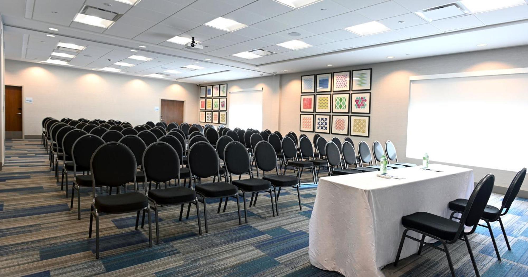 Holiday Inn Express & Suites - Aurora By Ihg Ngoại thất bức ảnh