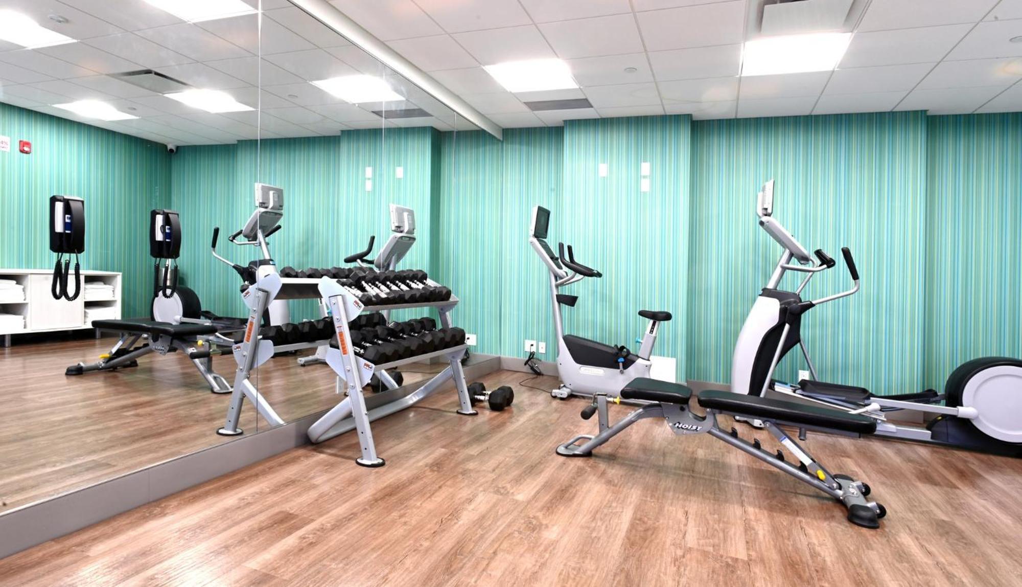 Holiday Inn Express & Suites - Aurora By Ihg Ngoại thất bức ảnh