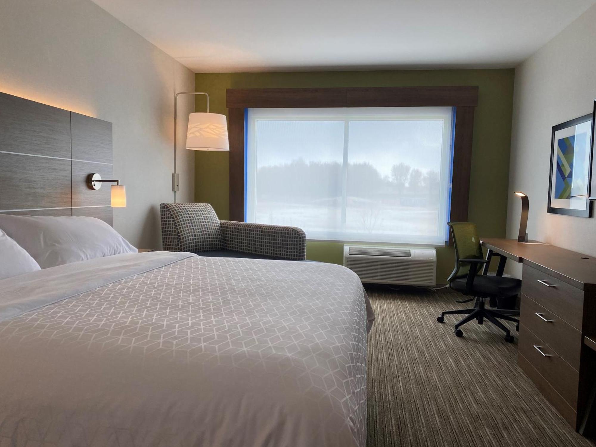 Holiday Inn Express & Suites - Aurora By Ihg Ngoại thất bức ảnh