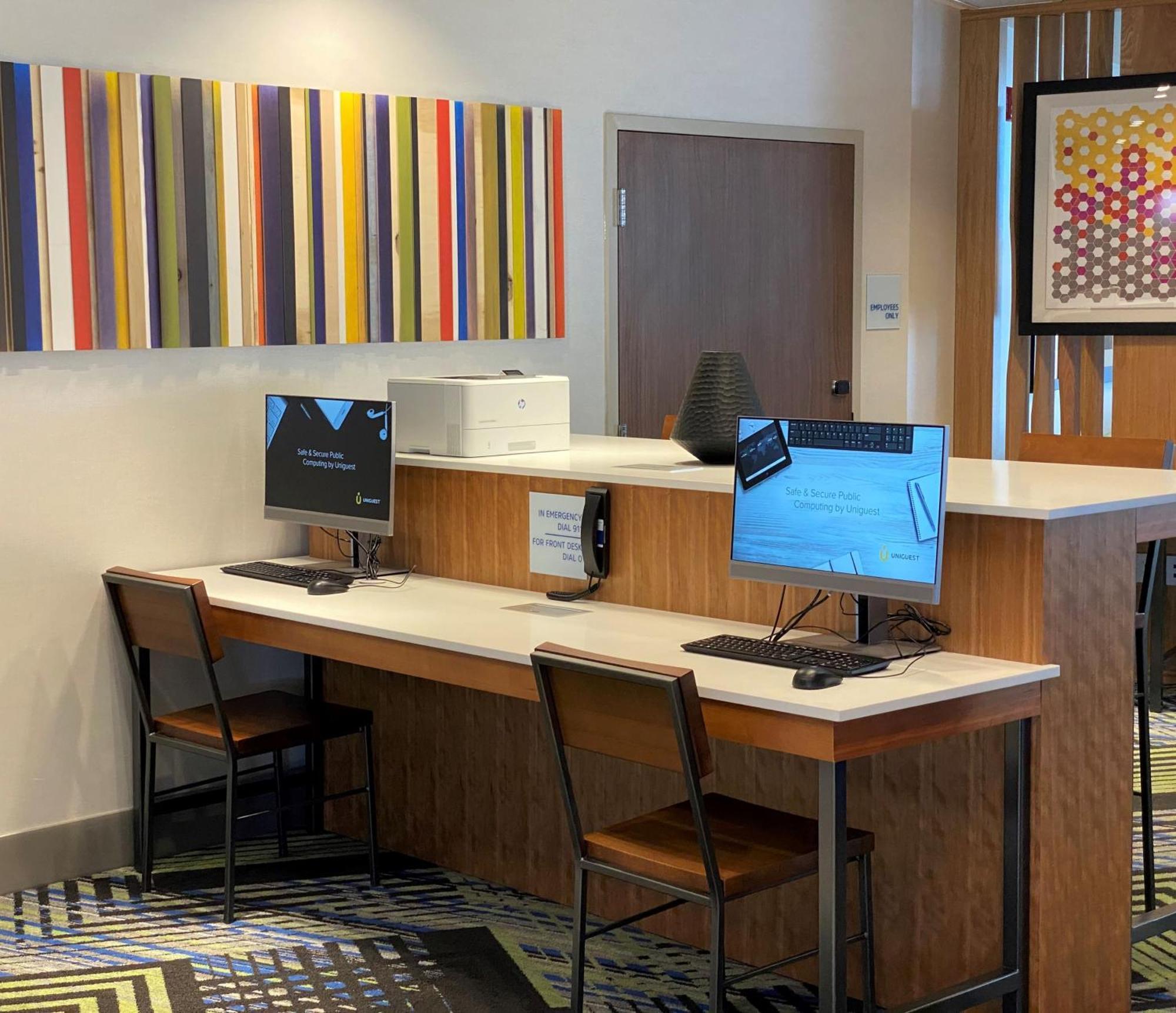Holiday Inn Express & Suites - Aurora By Ihg Ngoại thất bức ảnh