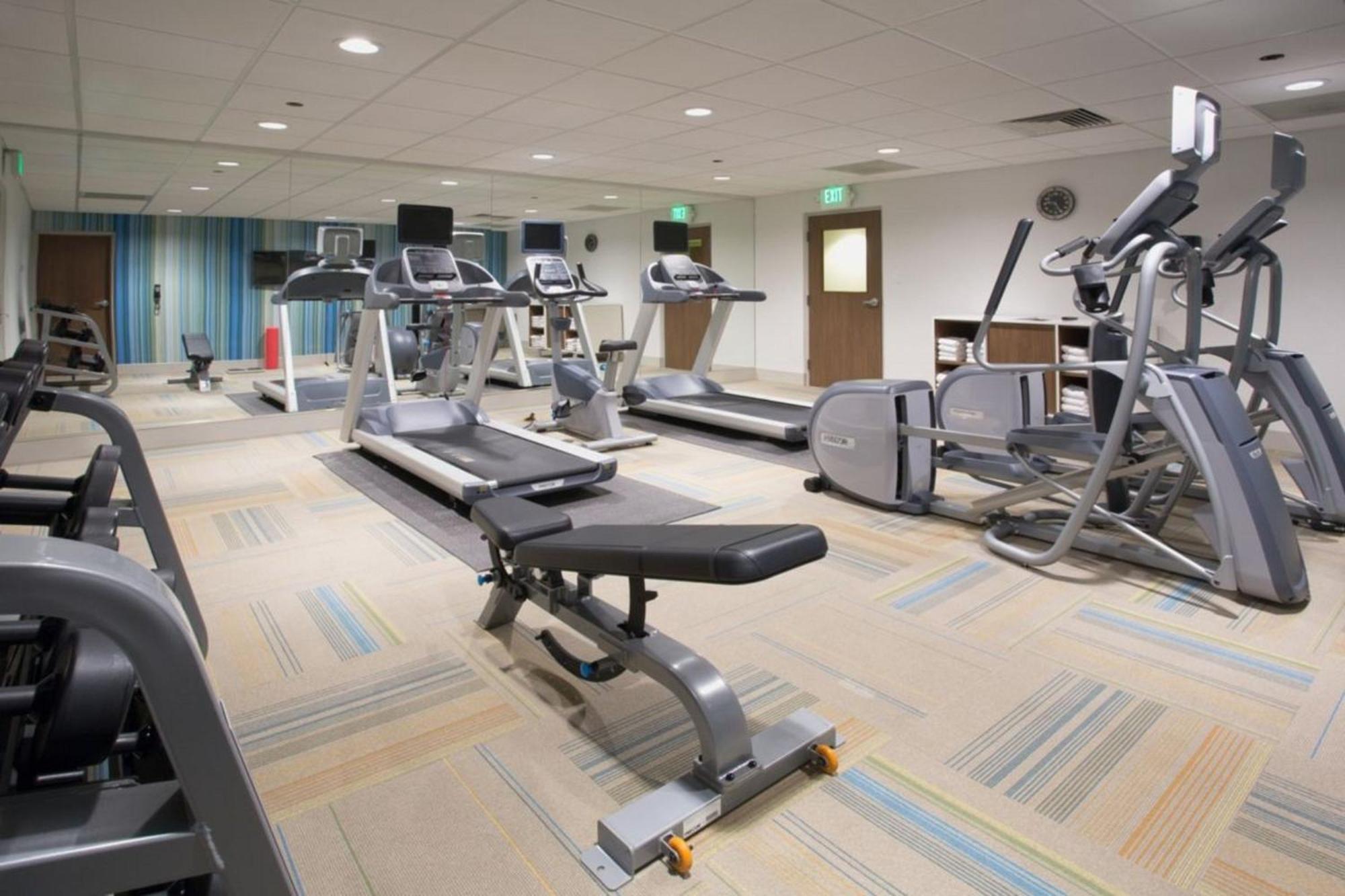 Holiday Inn Express & Suites - Aurora By Ihg Ngoại thất bức ảnh